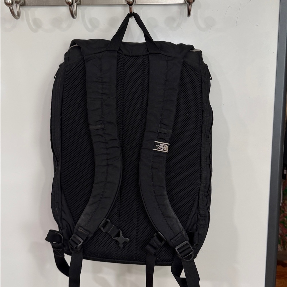 The North Face travel laptop Backpack drawstring - Picture 3 of 8
